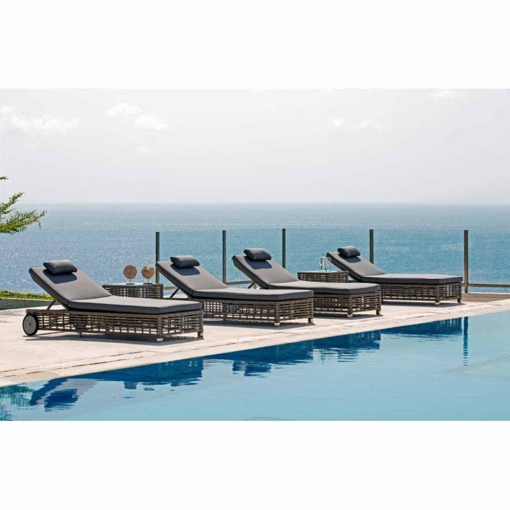 Castries Lounger