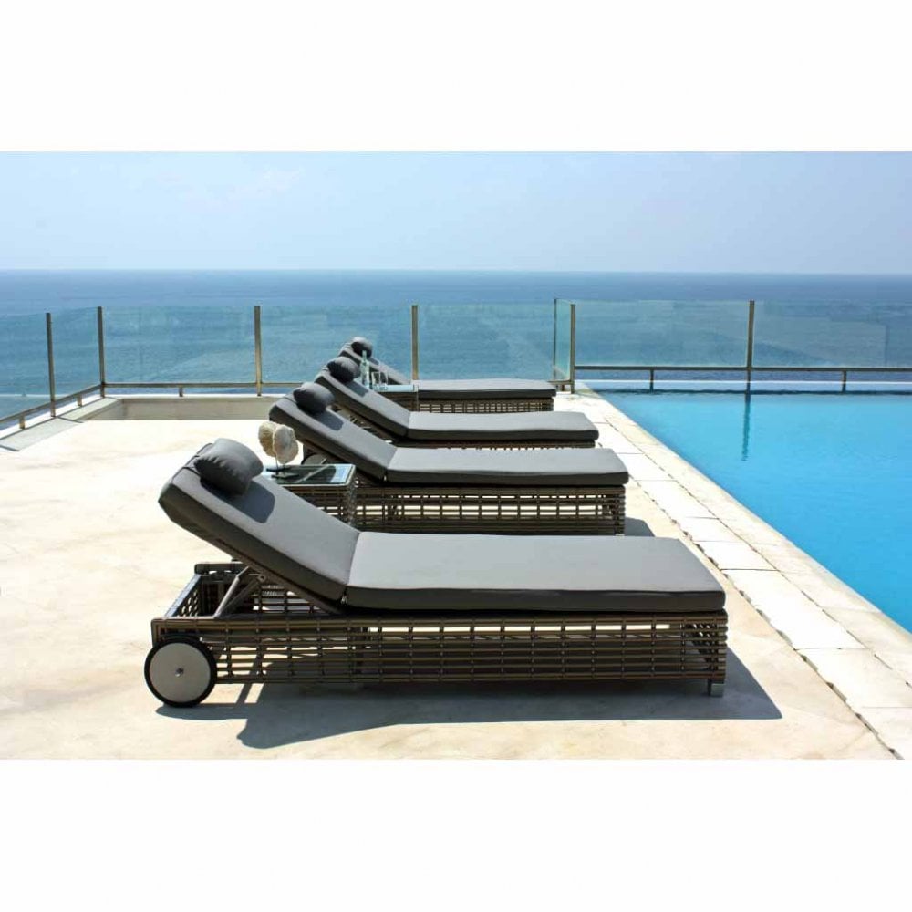 Castries Lounger