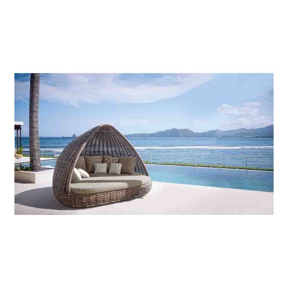 Shade Day Bed