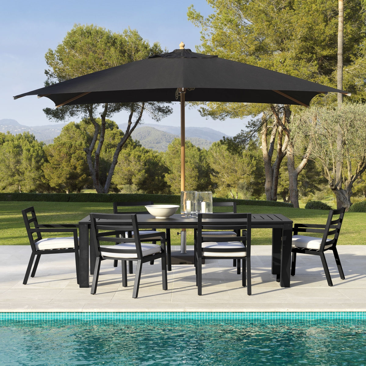 Vistamar Dining Table