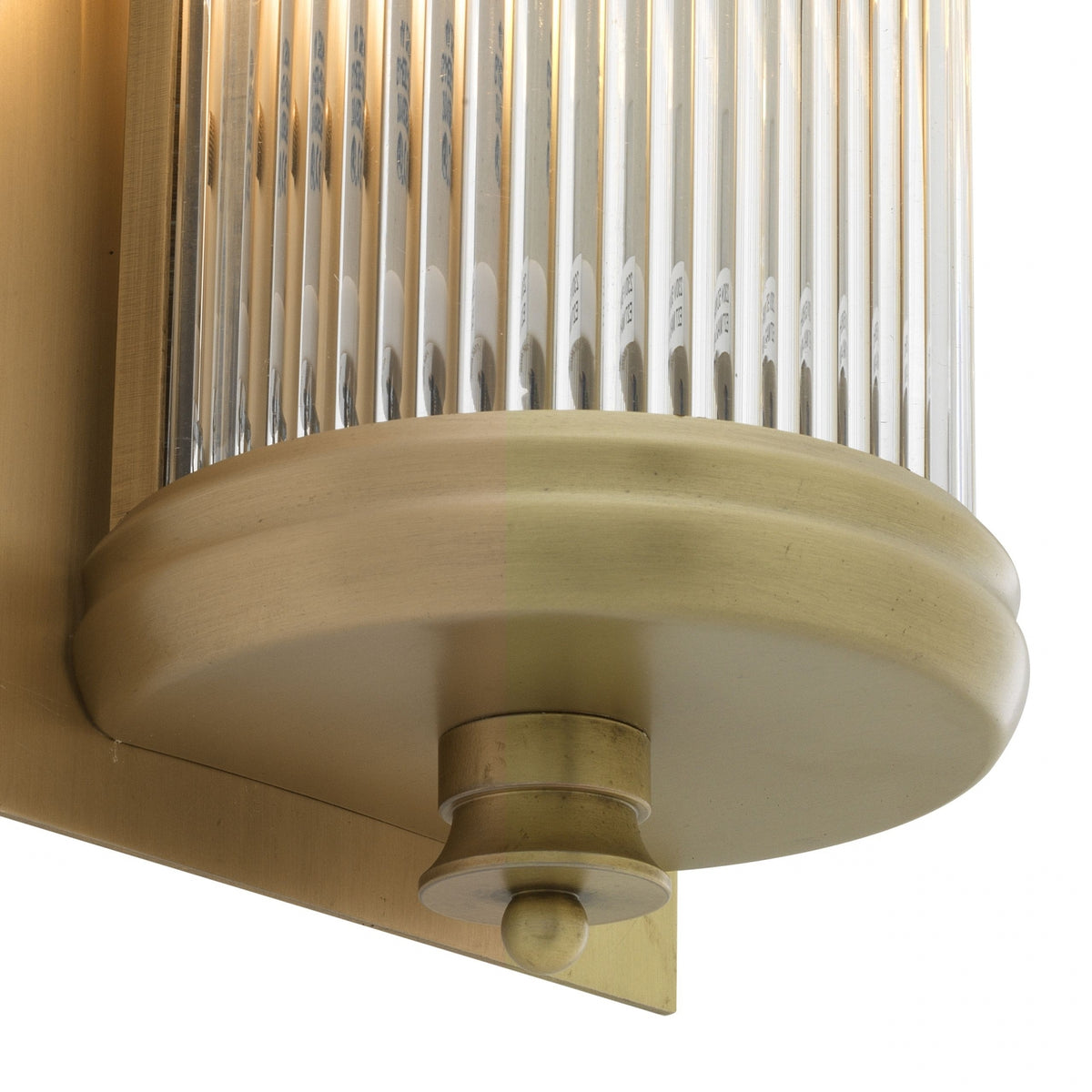 Glorious Wall Lamp