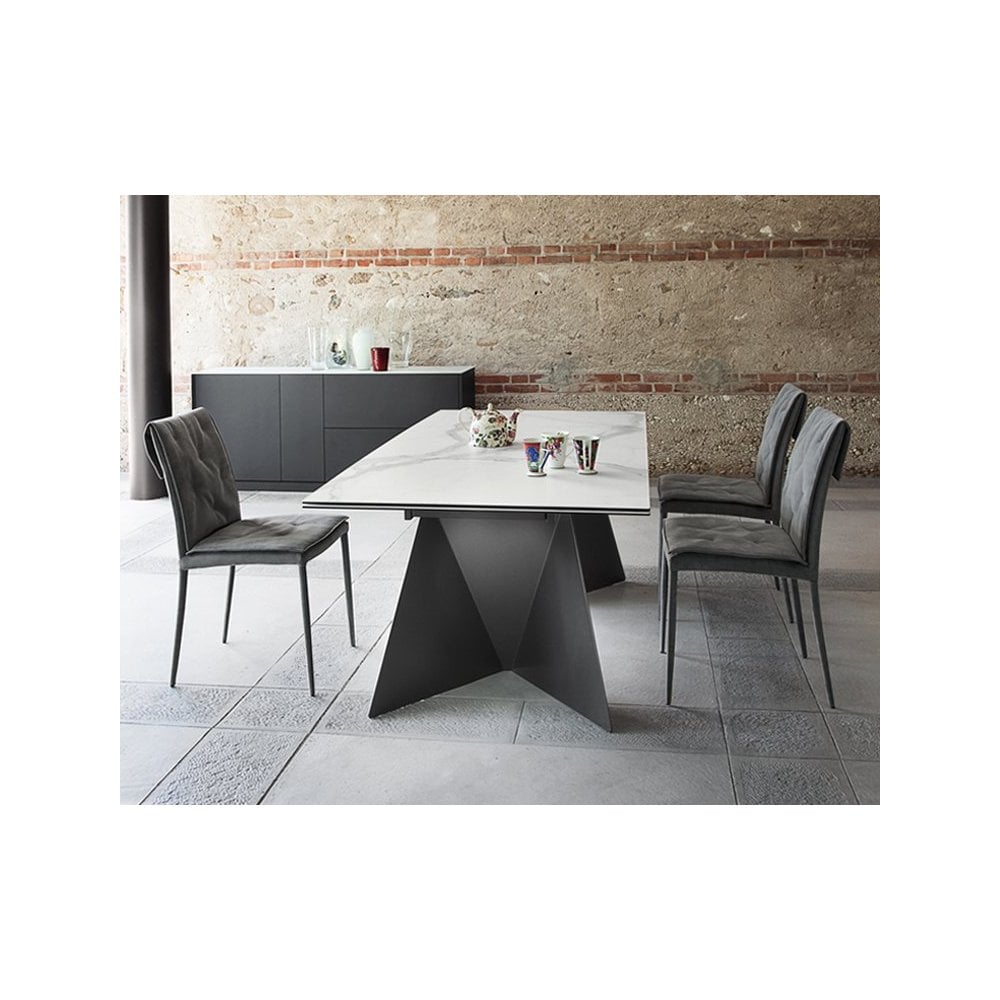 Euclide Extendable Dining Table
