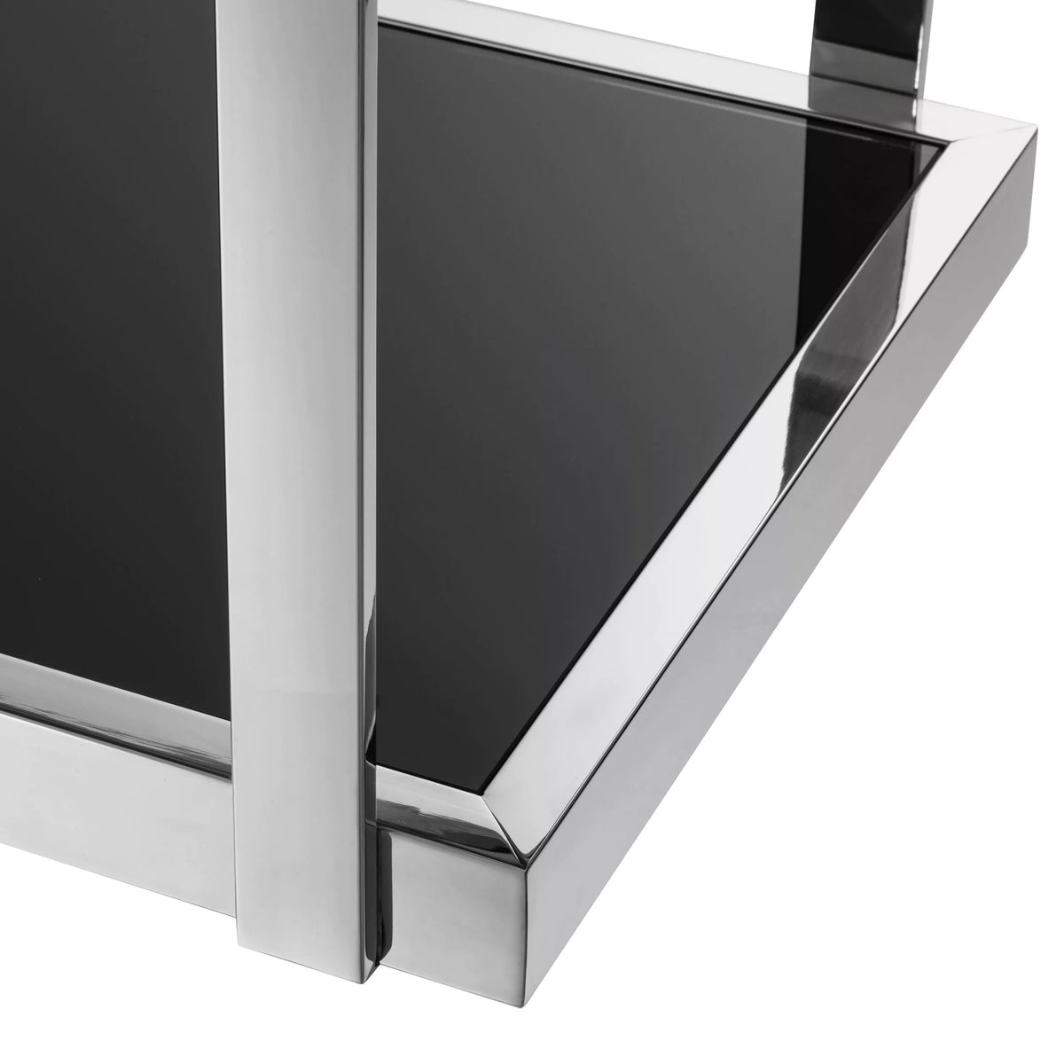 Nesto Dresser