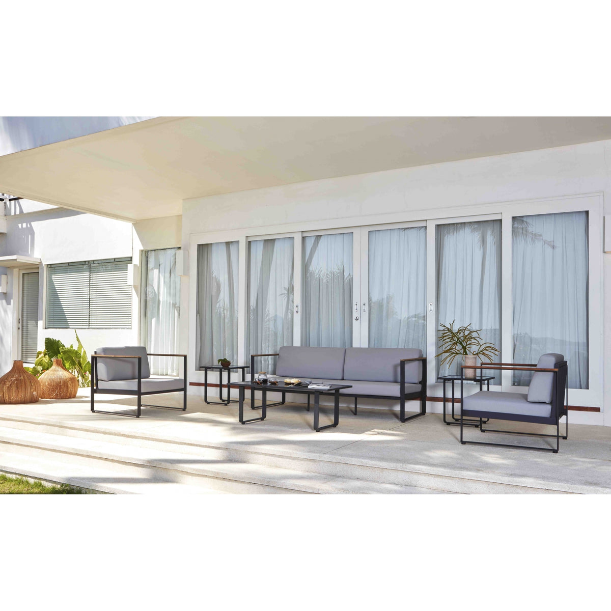 Taymar and Horizon Lounge Set