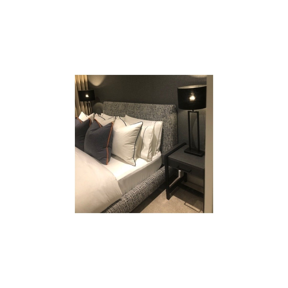 Linea Nera Side Table