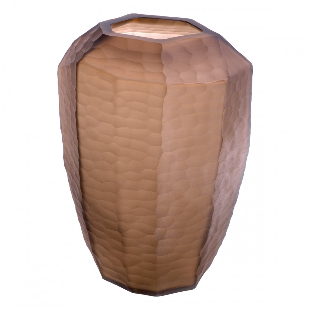Larisa Vase