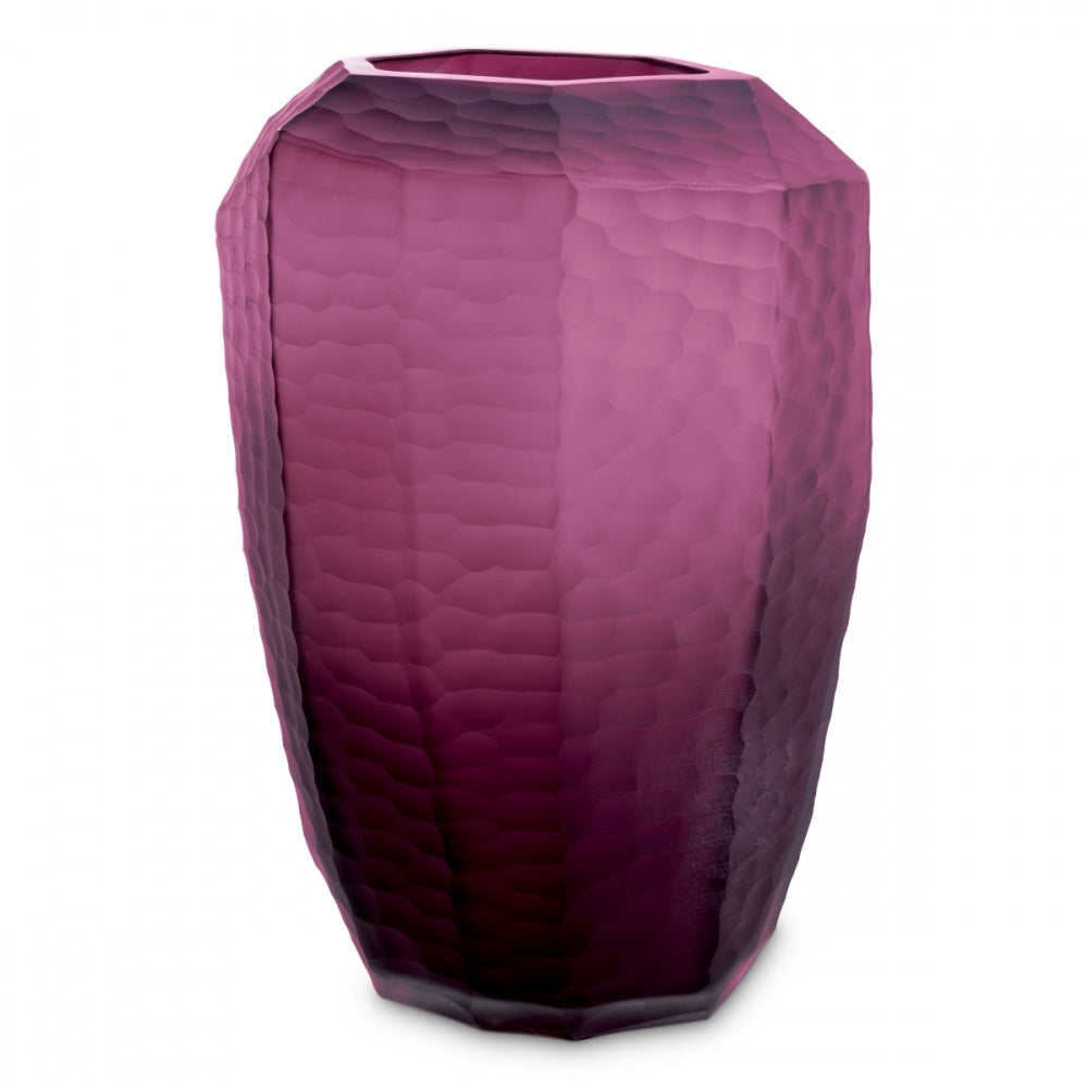 Larisa Vase