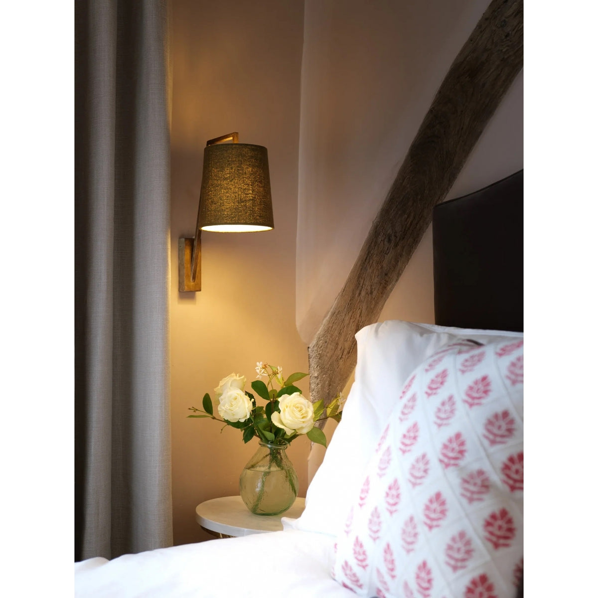 Monty Wall Light Junior