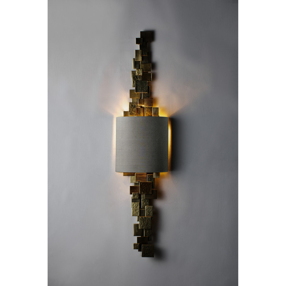 Luca Wall Light