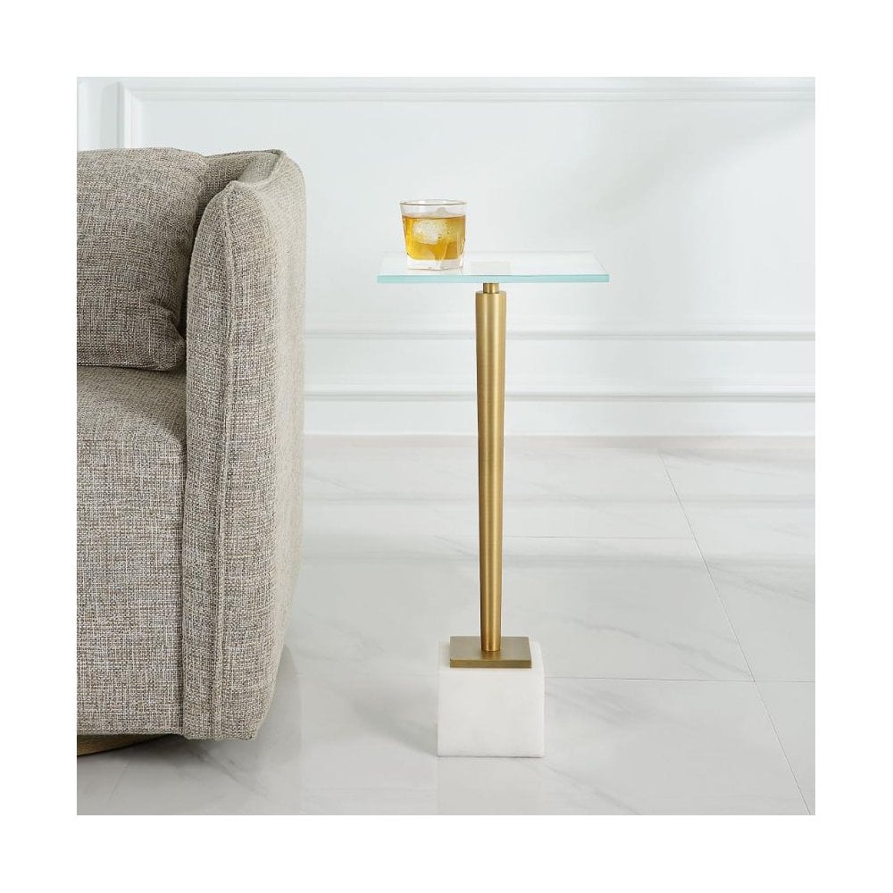 Crisp Drinks Table
