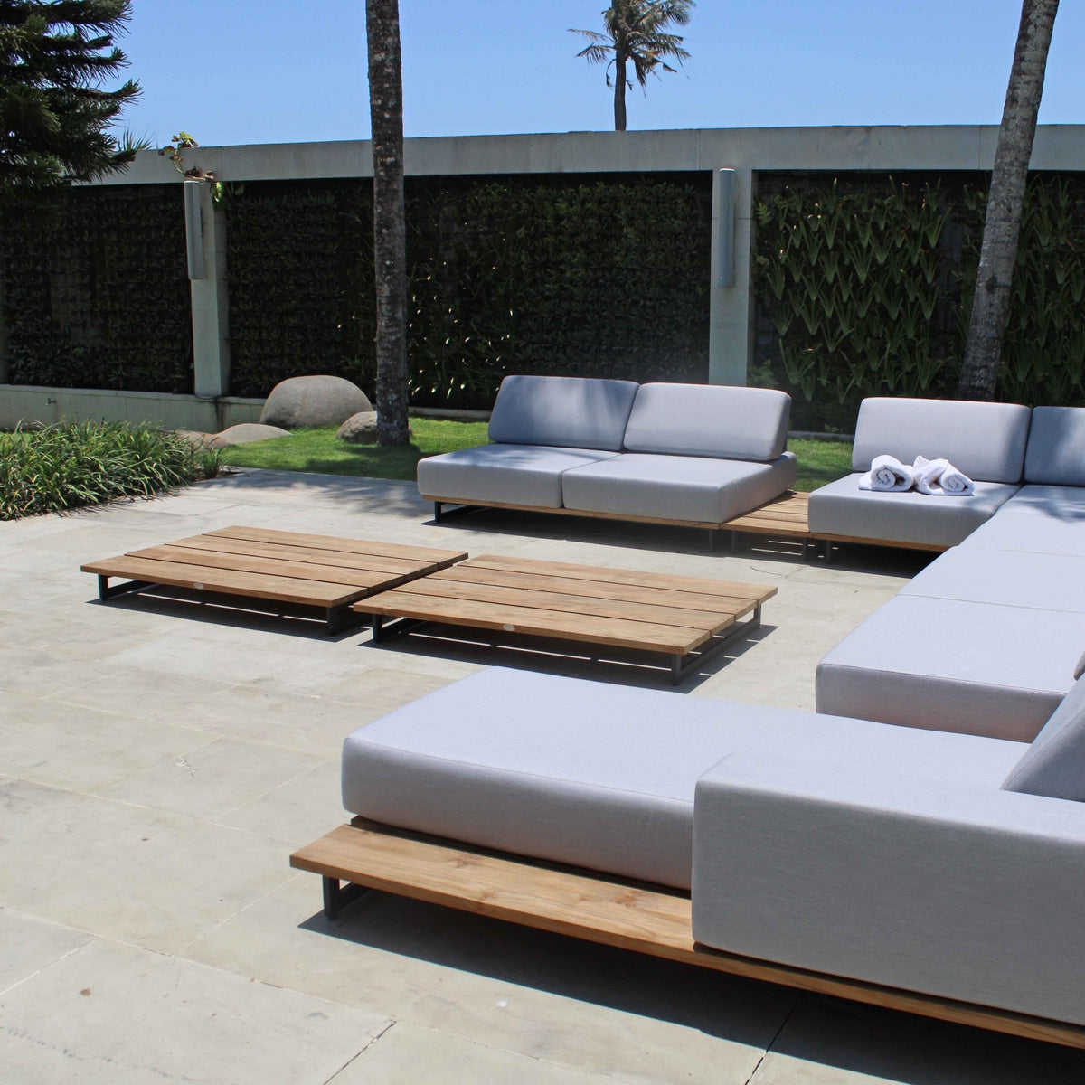 Ona Coffee Table