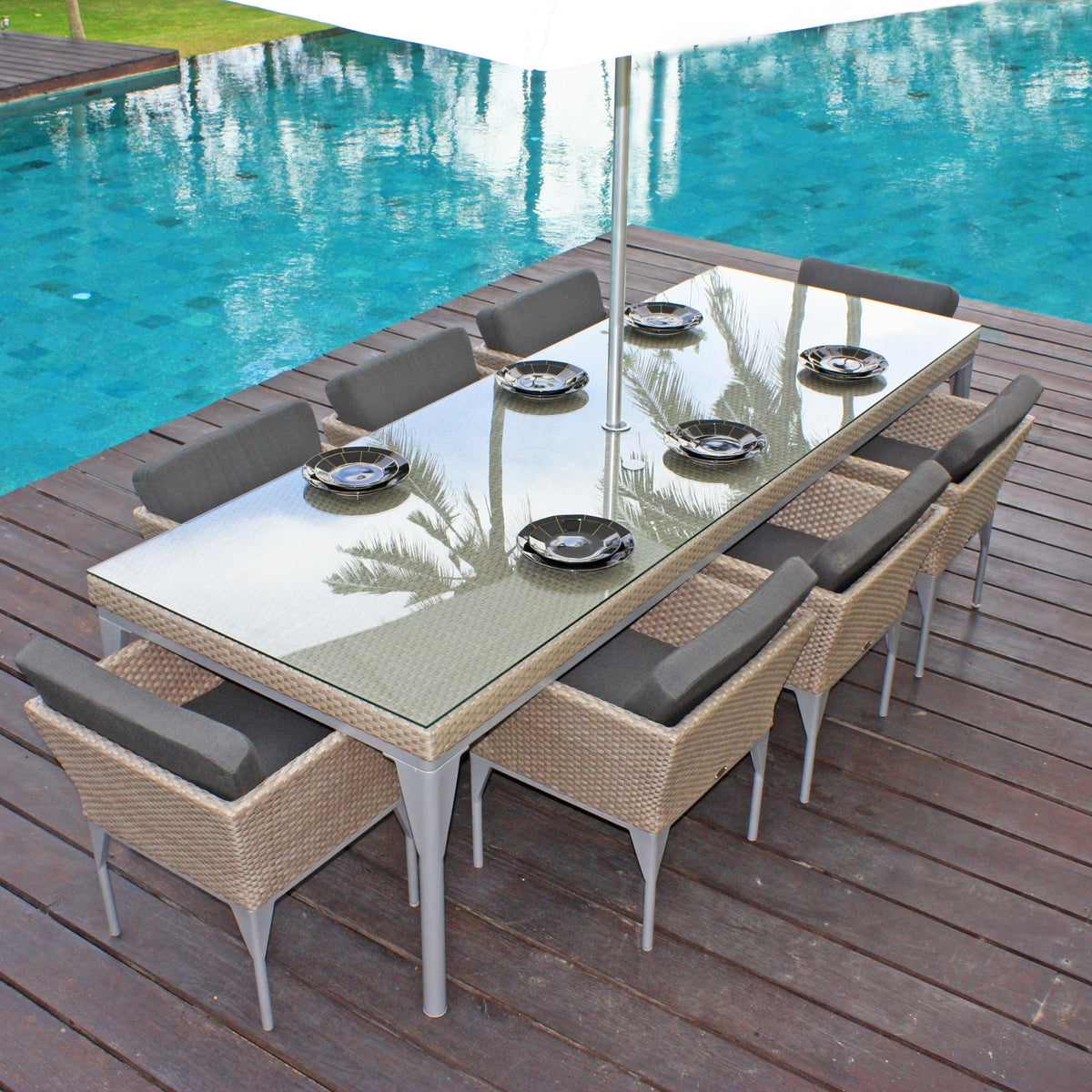 Brafta 8 Seat Dining Set