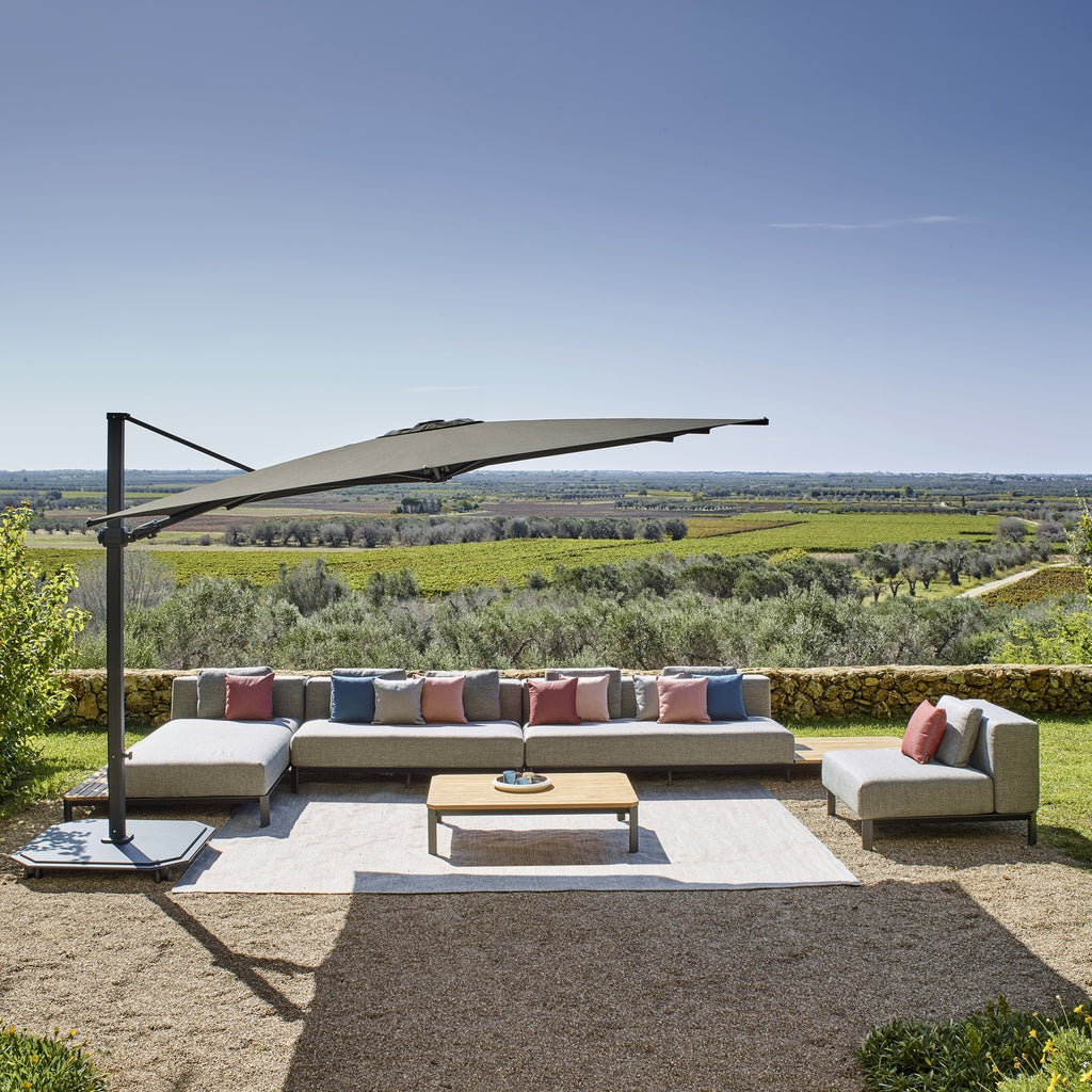 Caractere 3 Series Cantilever Parasol