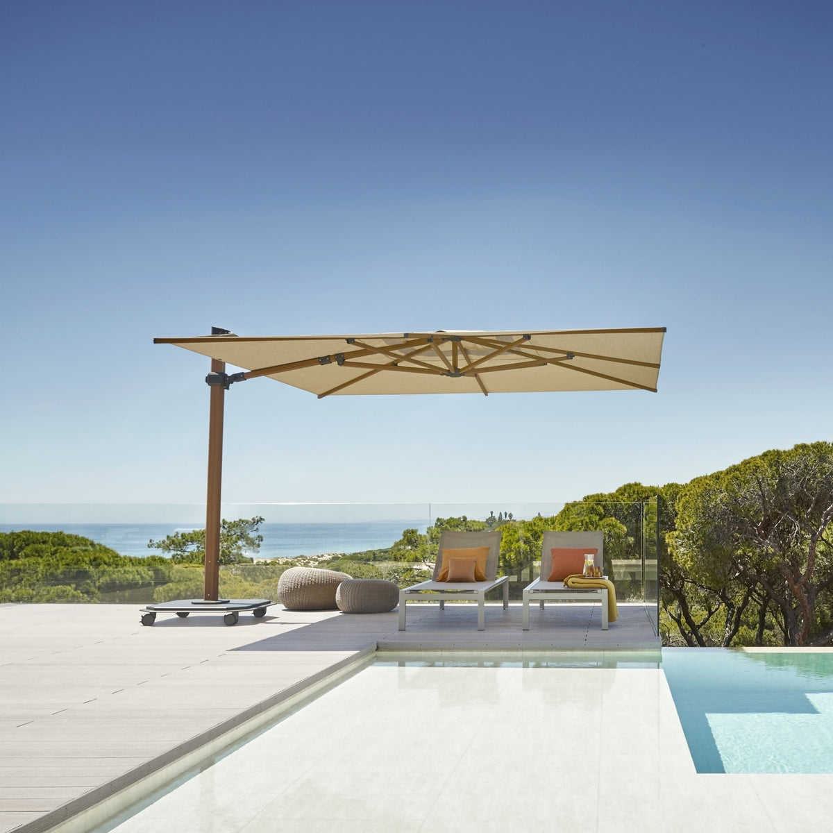 Caractere 4 Series Cantilever Parasol