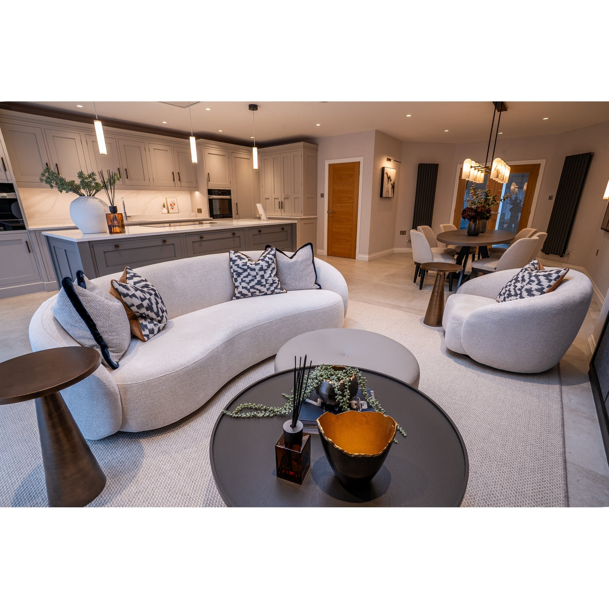 Amore Sofa