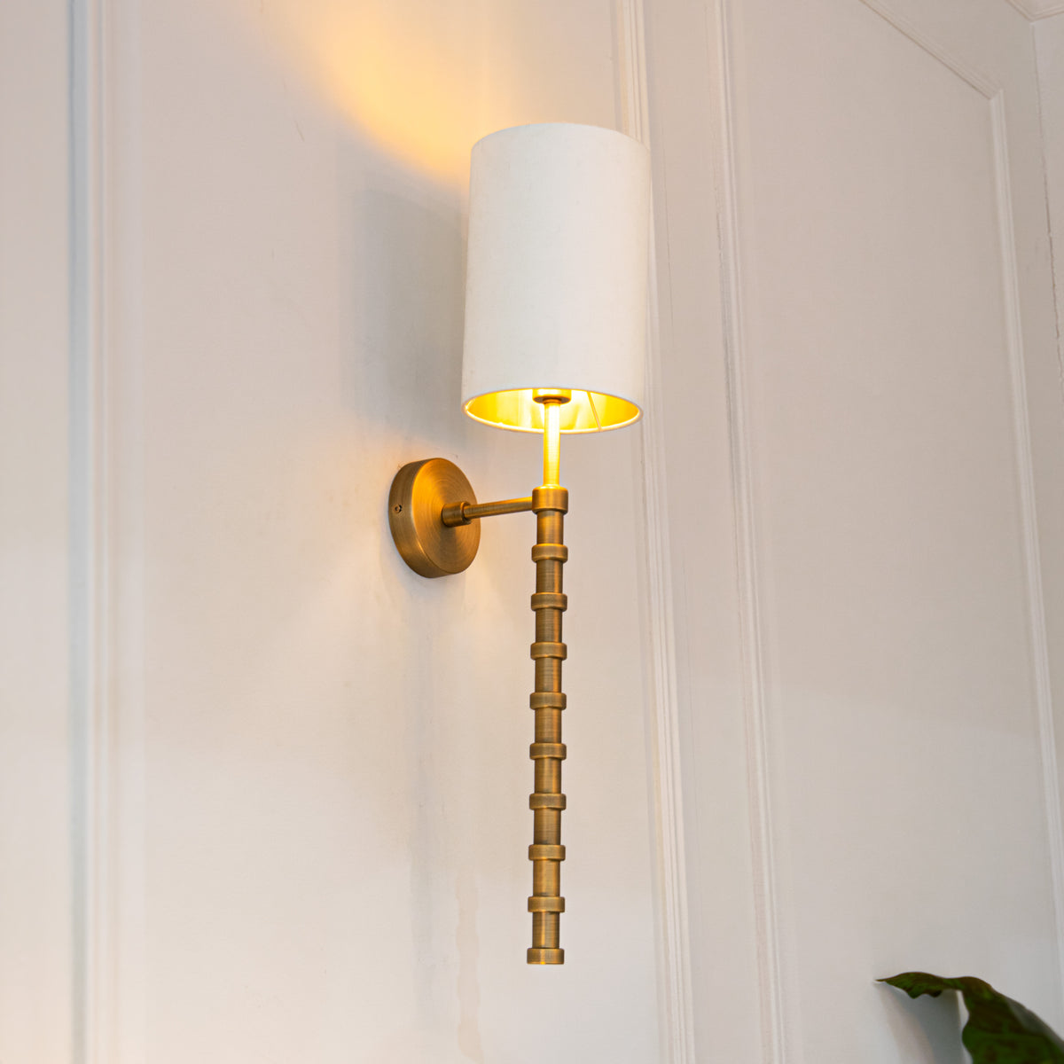 Brenta Wall Lamp