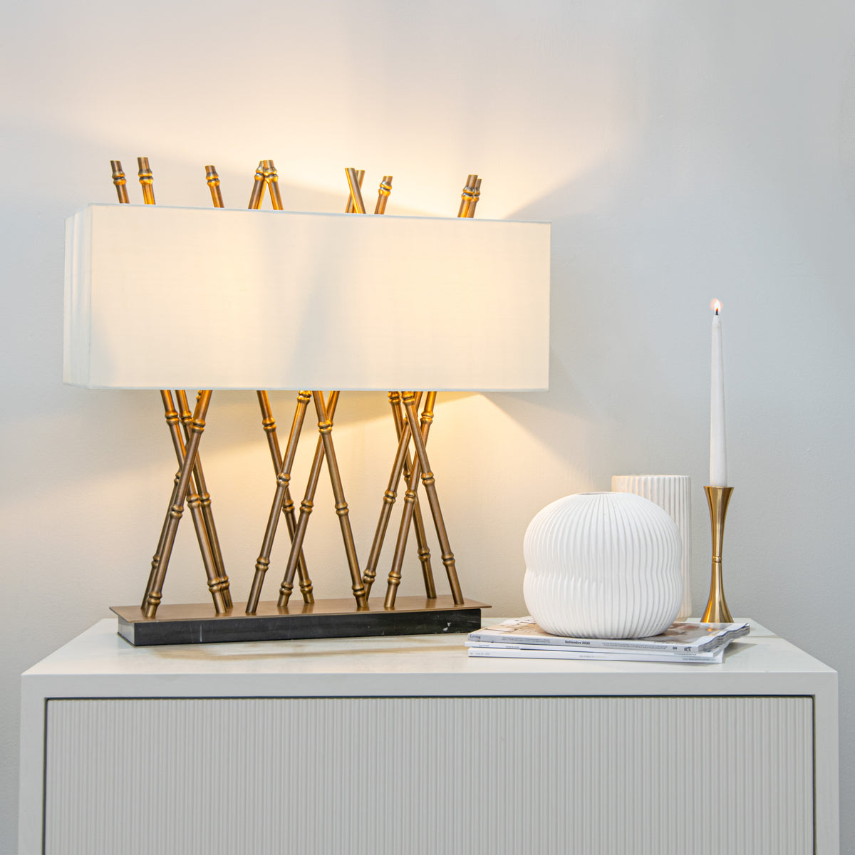 Liri Table Lamp