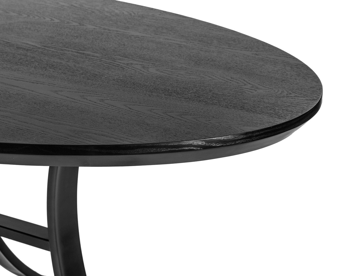 Isola Dining Table