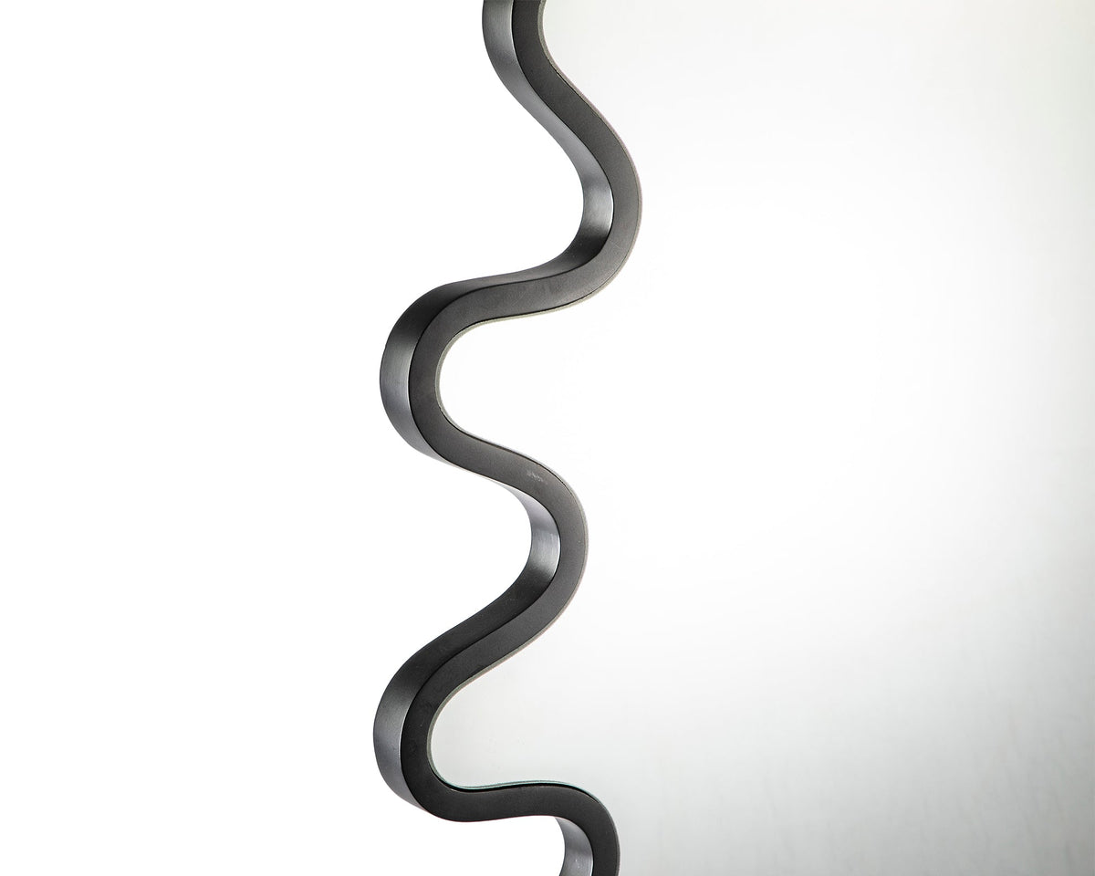Naga Mirror